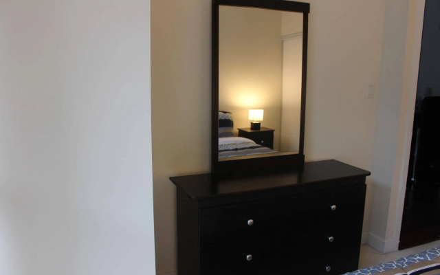 Custom Luxury Suite - By Elite Suites
