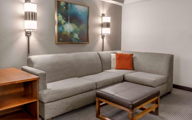 Hyatt Place Charlotte Airport / Billy Graham Parkway