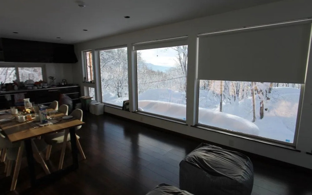 Forest Hideaway – Guest Rooms – Niseko