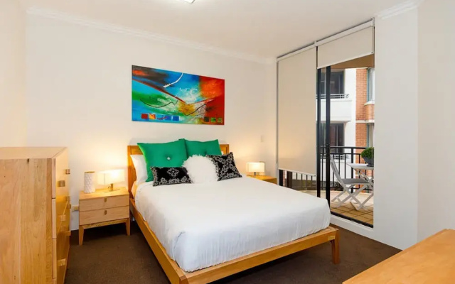 Thriving City Location, Dining hub Near CBD
