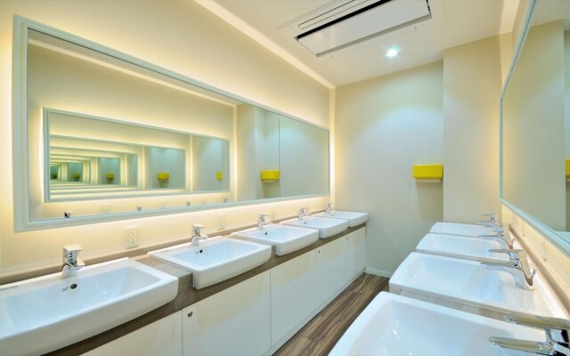 Capsule Plus Yokohama Sauna & Capsule