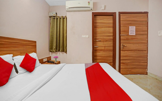 OYO Flagship 70339 Hotel Smile Residency