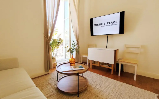 Nap in the Shade Apartment