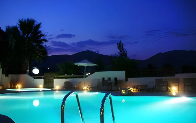 Sun Rise Hotel Studios & Apartments