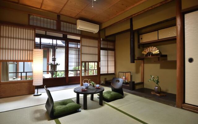 Rakusuian