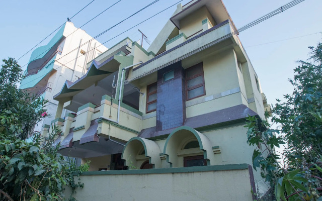 OYO 78180 2BHK Compact Home Near Promenade Beach