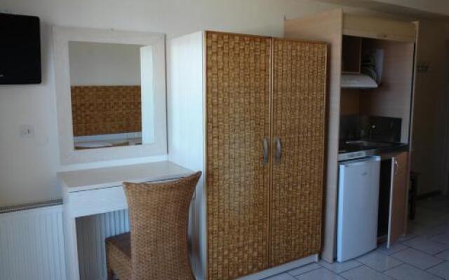 Pantheon Beach Hotel