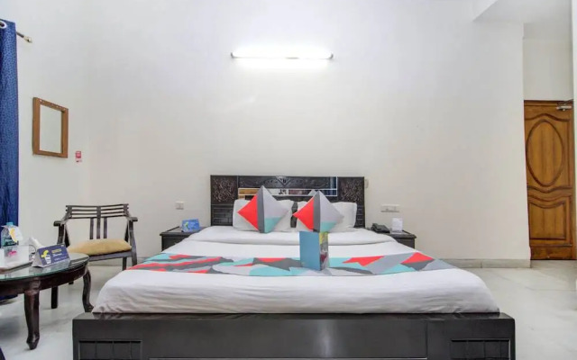 Hotel Ashray by FabHotels