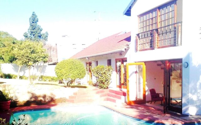 Mizizi House of Sandton Bed & Breakfast