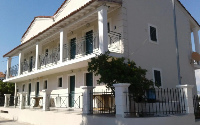 UMBRELLA BEACH APARTMENTs