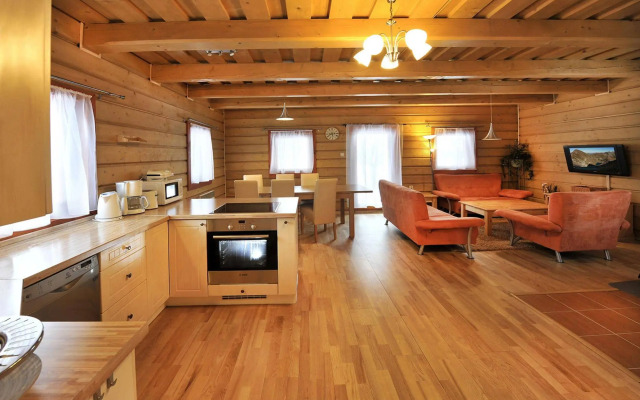 Sojka Resort - Hotel & Drevenice