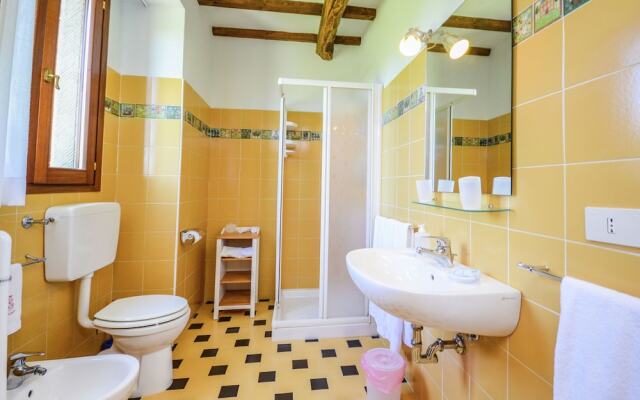 Spacious Villa in Marradi with Swimming Pool