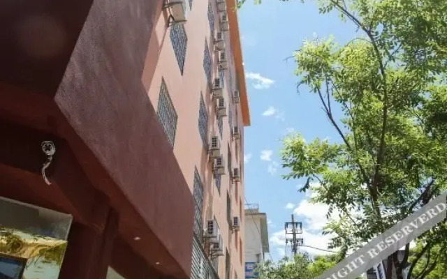 9 Store Express Hotel