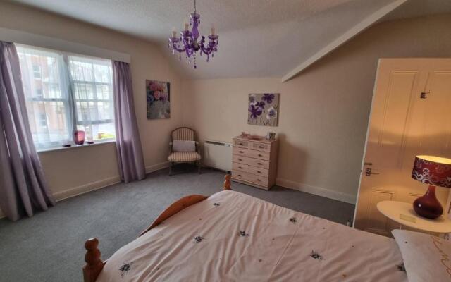 Cruden Villa - Second Floor Apartment