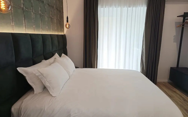 Romi Suite