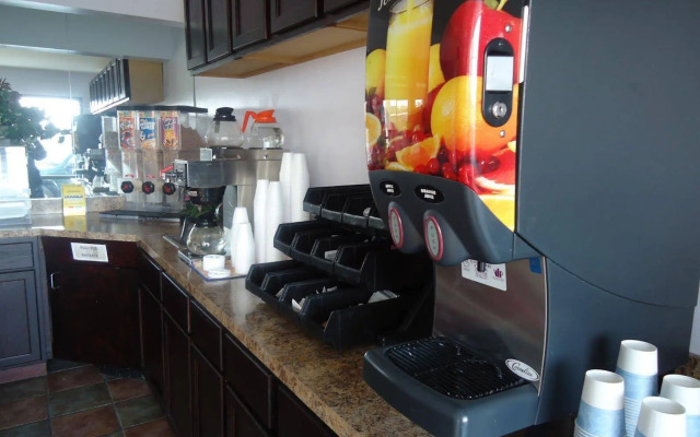 Studio 6 Suites Louisville, KY – Airport/Expo Center