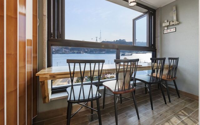 Yeosuya Hostel & Pension