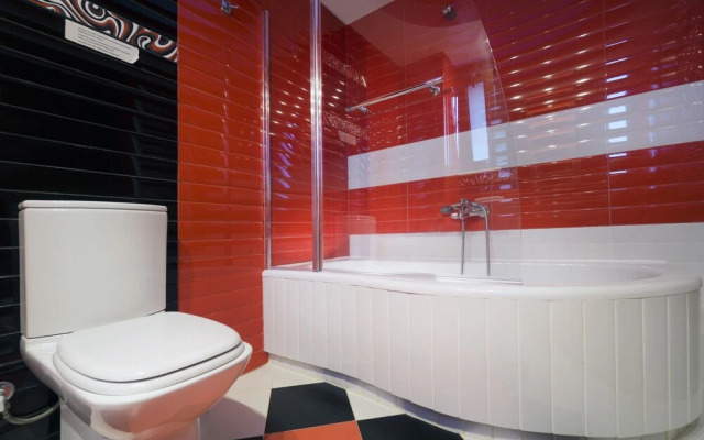 Private Polished Mansion w Private Pool Jacuzzi