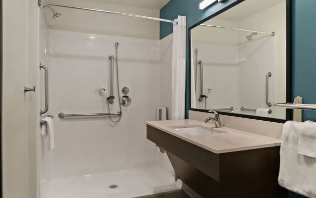 Woodspring Suites East Lansing - University Area