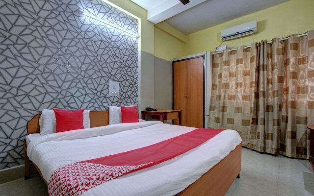 OYO 22503 Hotel Residency Gate