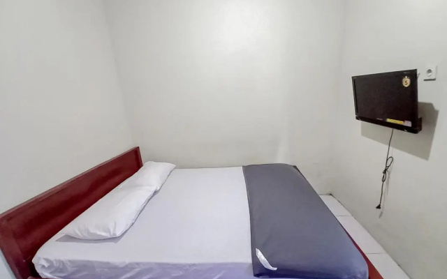 Hotel Gerung 2 near Luwes Mall Nganjuk Mitra RedDoorz