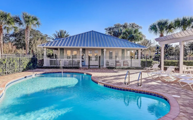 2152 Cape Sound 2 Bedroom Townhouse by RedAwning