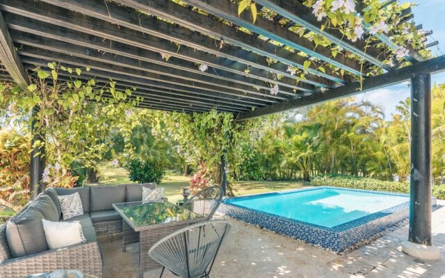 Private Pool Tropical Villa at Green Village B87