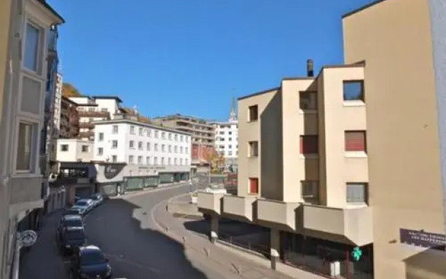 Hauser's Westend Appartements B&B