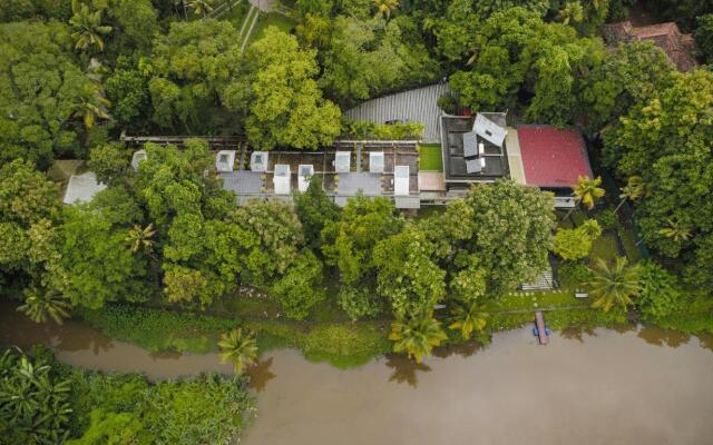 S River Resorts