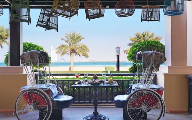 Anantara Residences - Beachfront - Private Beach and Lagoon Pool