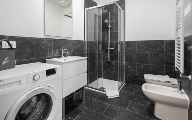 Carducci Modern Apartment 4 by Wonderful Italy