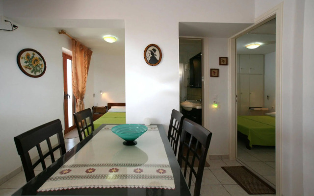 Kapetanos Rooms