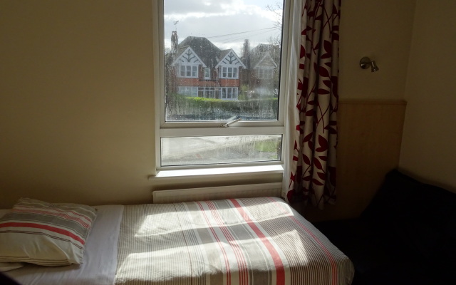 The Gatwick White House Hotel