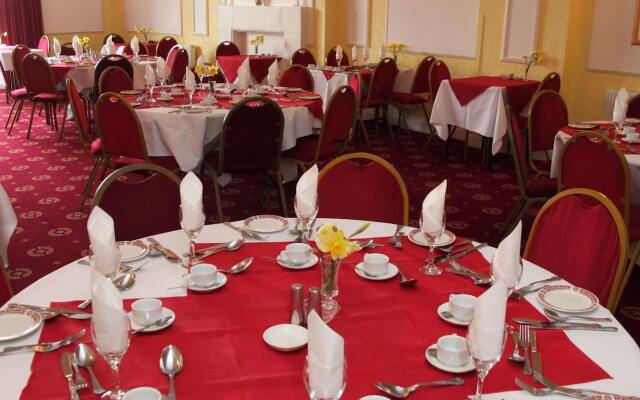 Manor Hotel