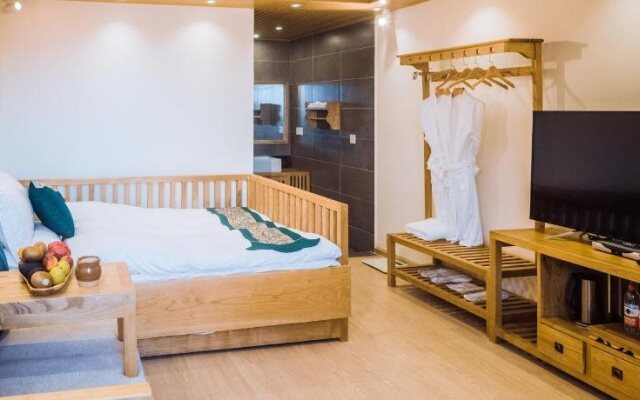 Charming Heart Inn