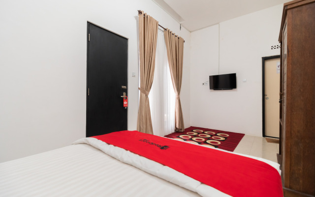 RedDoorz Syariah @ Jalan Andalas Padang