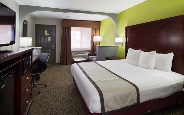 Best Western Deer Park Inn & Suites