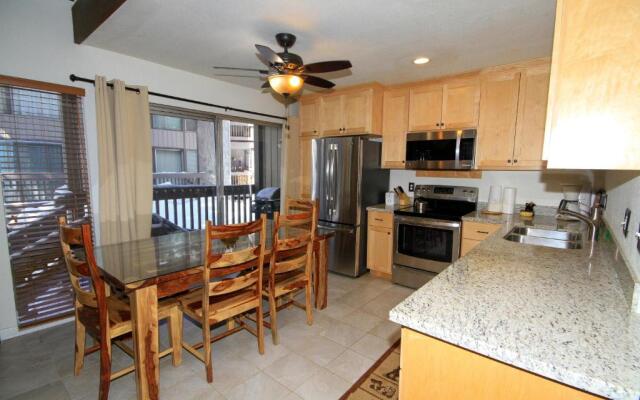 Sierra Park Villas #82