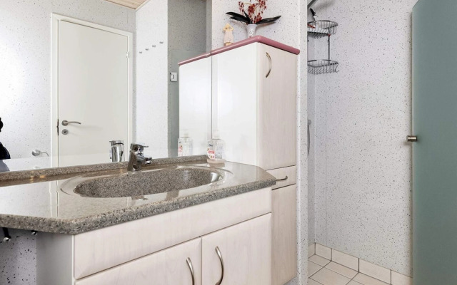 6 Person Holiday Home in Rodby