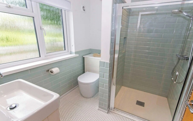 Swallows Croyde 3 Bedrooms, Sleeps 6, Beach Chalet