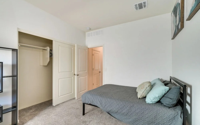 Sunny Arizona Escape w/ Patio, Grill & Fireplace!