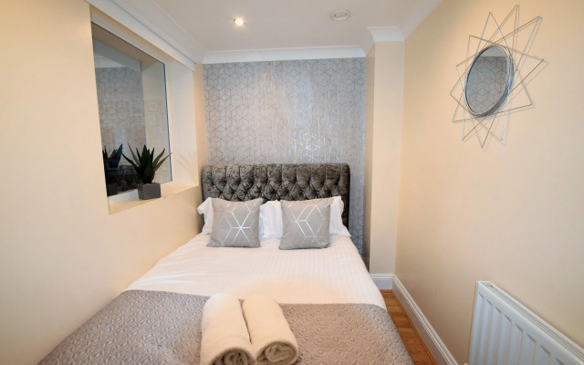 Clifton Serviced Apartments