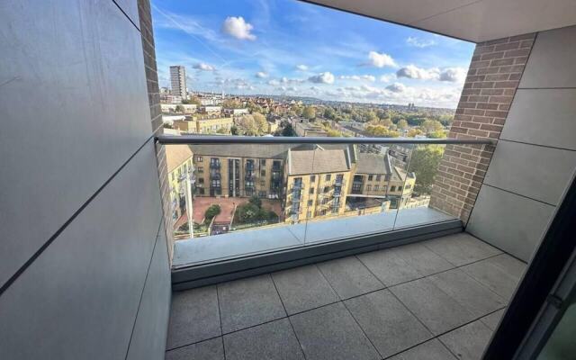 Cosy, Comfy 2 Bed Apartment Canary Wharf