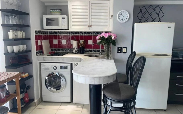 Beachfront View Condo Beside la Isla Mall