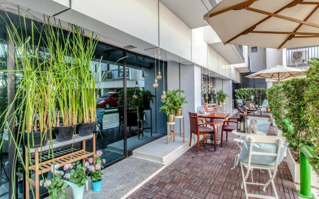 Golden Sands Suites