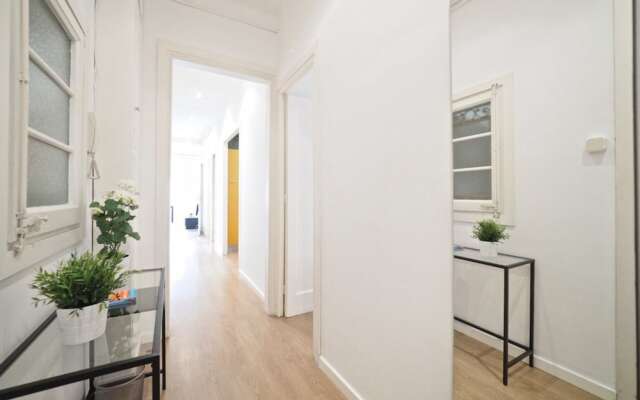 Sagrada Familia Apartment