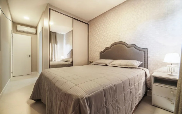 833-Apartamento 2 suítes em Bombinhas