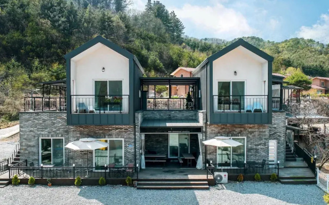 Gapyeong Twelve Pension