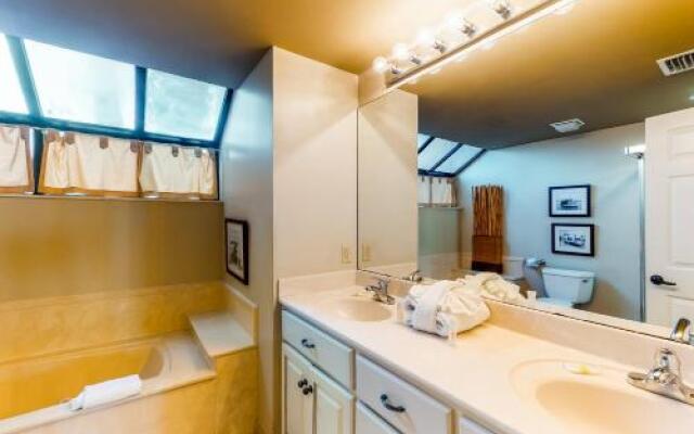 Four Seasons by Luxury Gulf Rentals