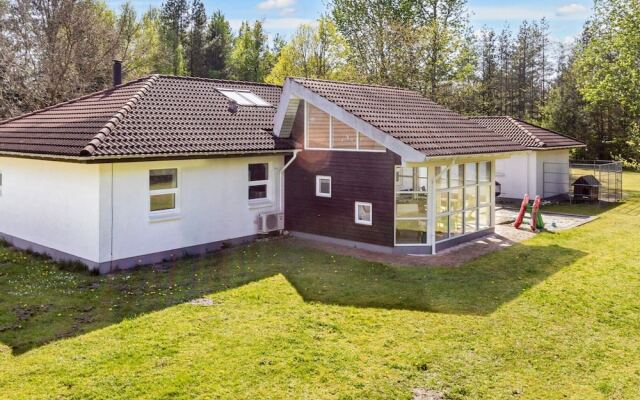 8 Person Holiday Home in Hojslev-by Traum